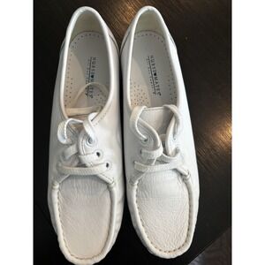Nurse Mates Anni Lo Size 9M White Leather Non Slip Hospital Medical Professional